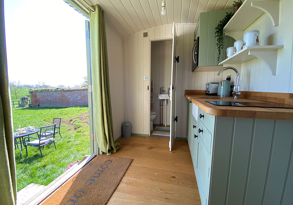 shepherd hut michelmersh manor farm